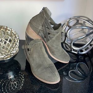 Vince Camuto suede booties